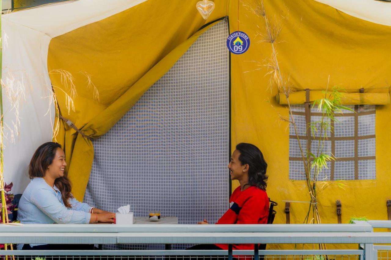 Kalash Parkaze And Tent Inn โพคารา ภายนอก รูปภาพ