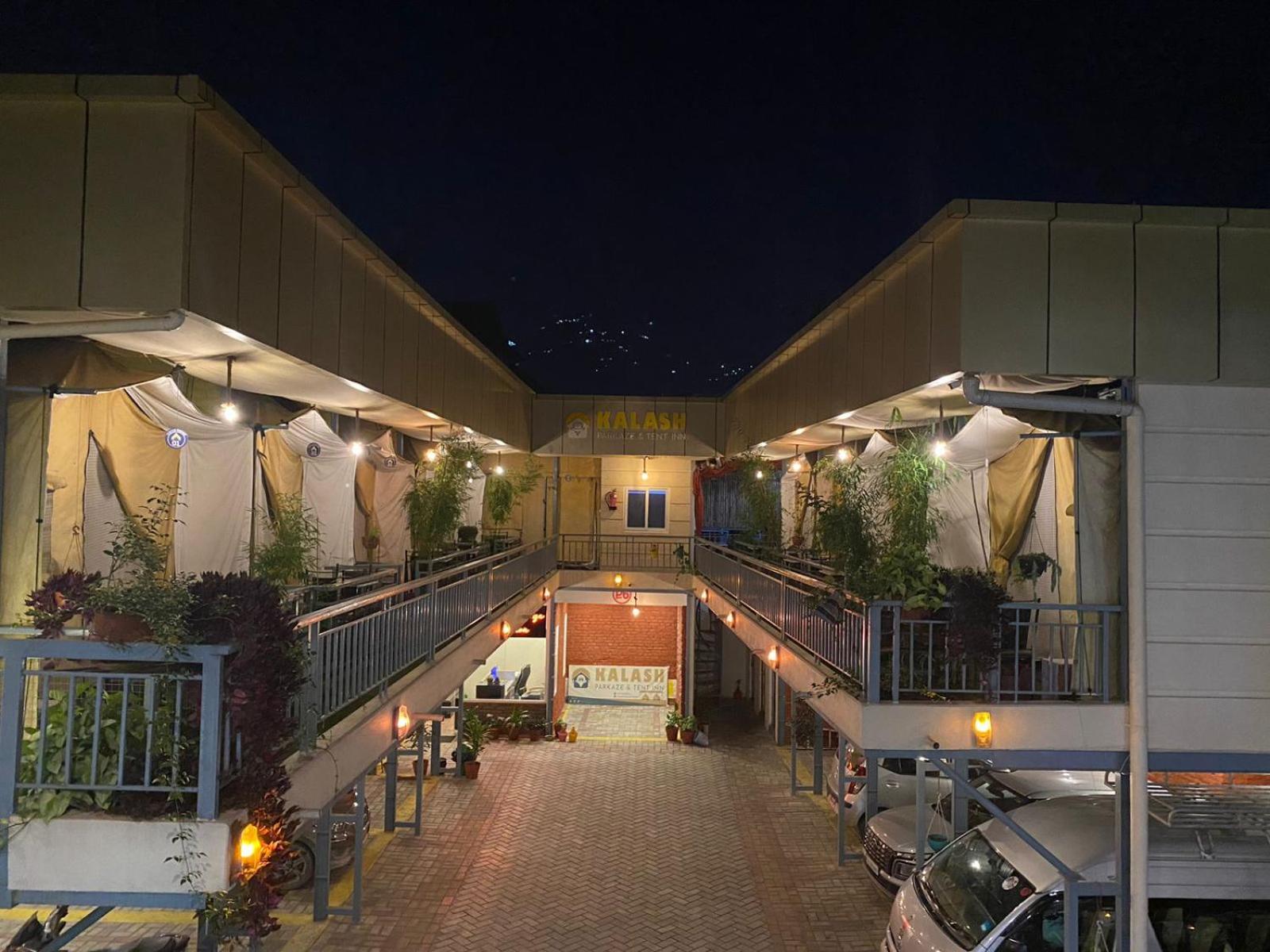 Kalash Parkaze And Tent Inn โพคารา ภายนอก รูปภาพ