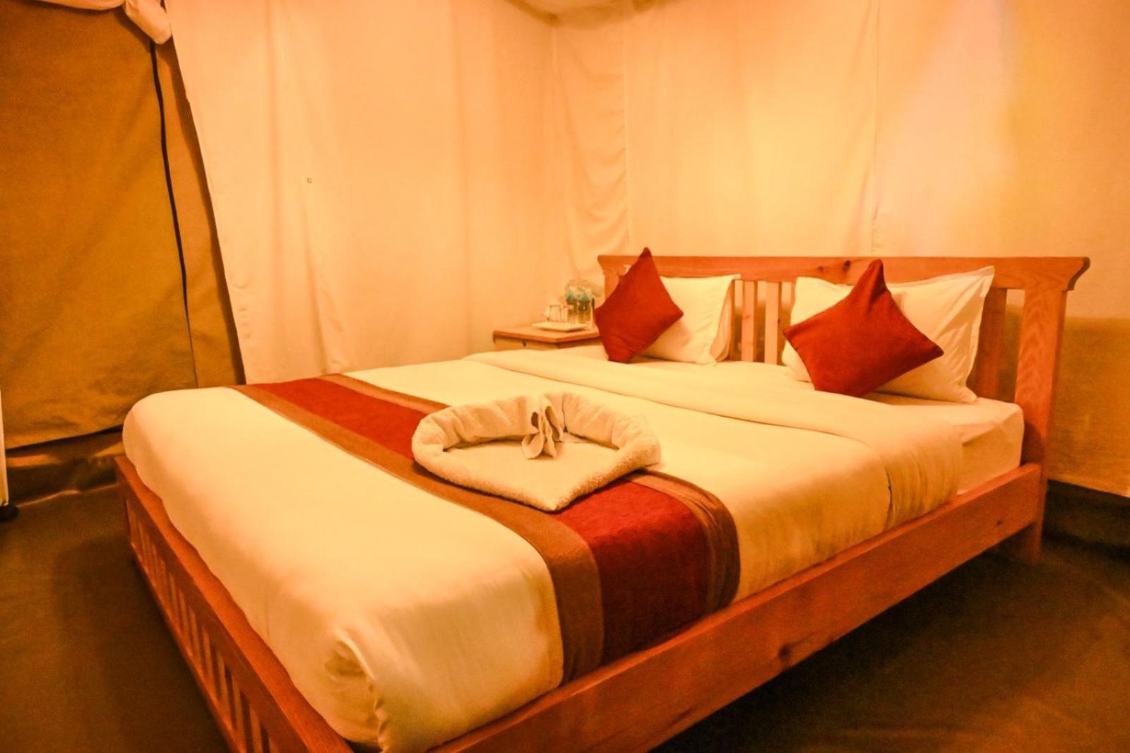 Kalash Parkaze And Tent Inn โพคารา ห้อง รูปภาพ