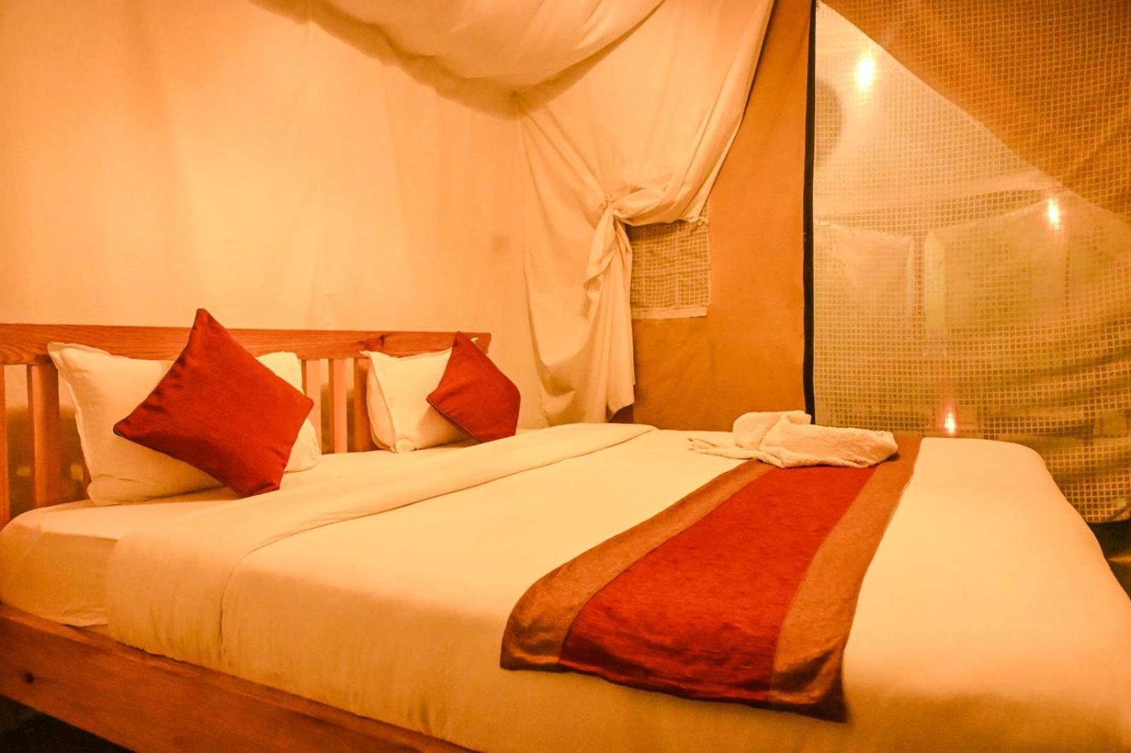 Kalash Parkaze And Tent Inn โพคารา ห้อง รูปภาพ